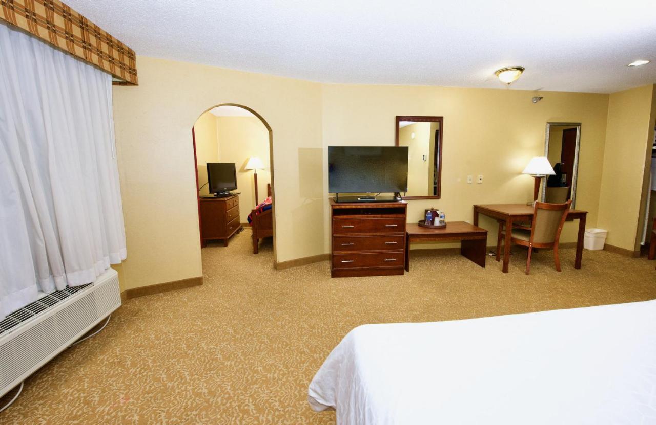Holiday Inn Express Hotel & Suites Fenton/I-44 By Ihg Dış mekan fotoğraf